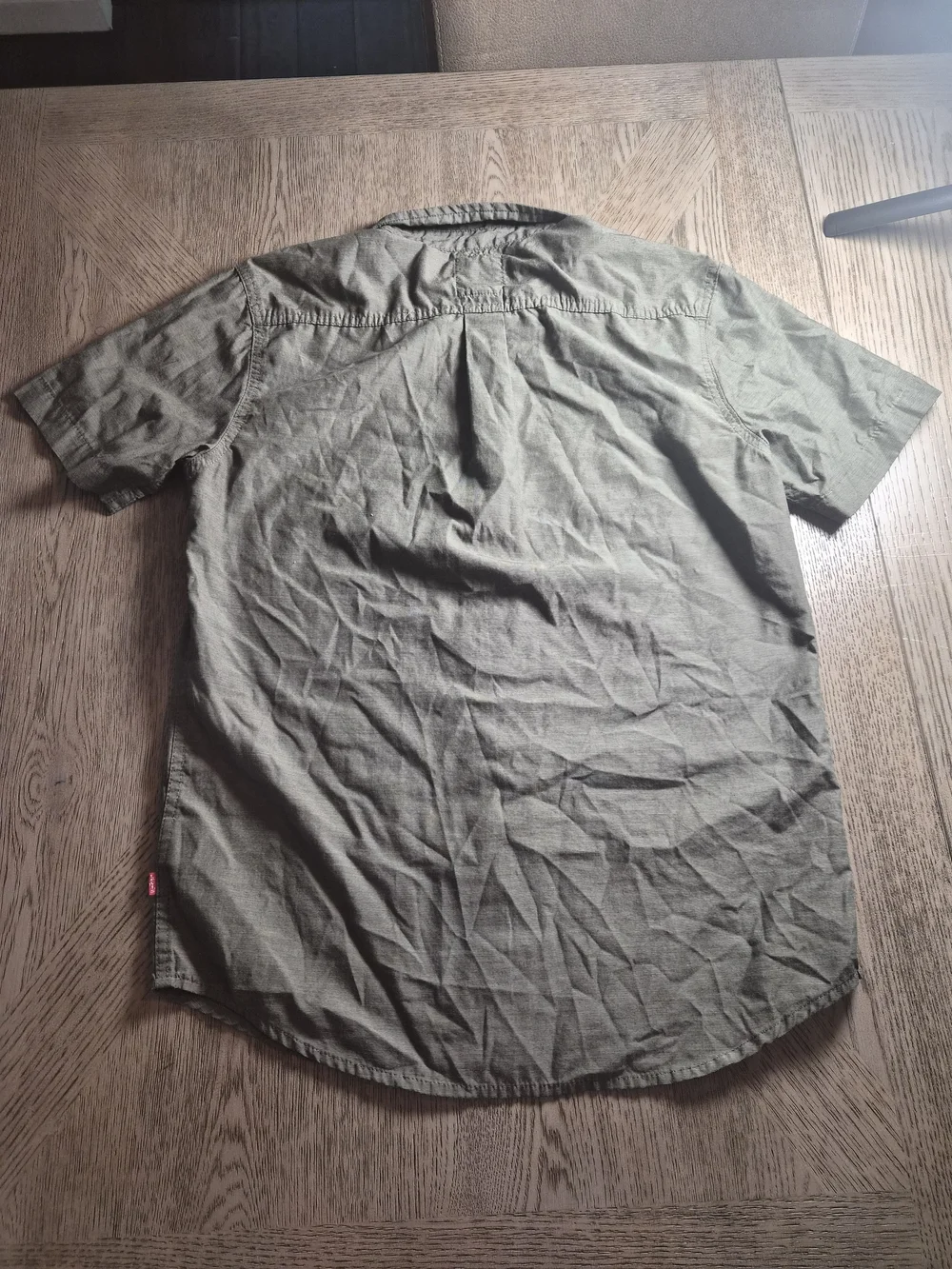 Levi's Men's Short-Sleeve Button-Down Shirt in Olive